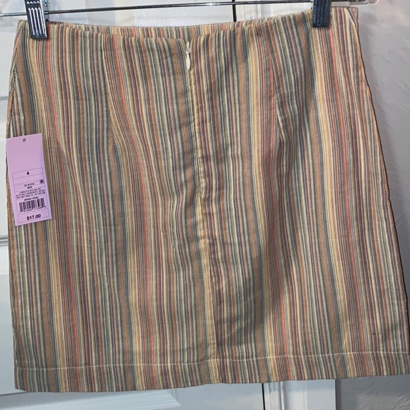 Multi color mini skirt - Picture 2 of 3